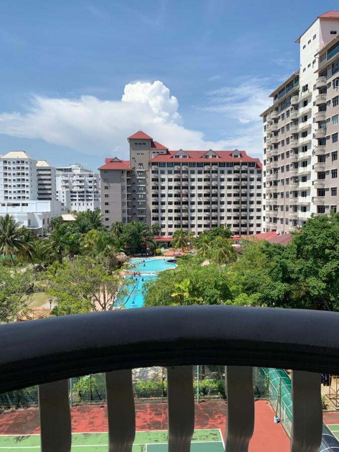 Port Dickson Glory Beach Resort Apartment 5Pax 3Br Buitenkant foto